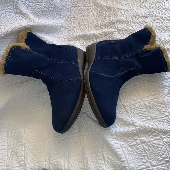 Sporto Waterproof Suede Ankle Booties Faux Fur ‘Karmen’ Navy Women’s Size 11W - Picture 16 of 17